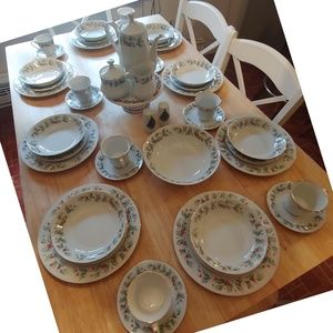 Vintage Collectable Christmas China Set